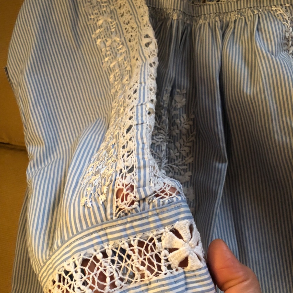San Antonino hand embroidered Deshilado top - Picture 6 of 7